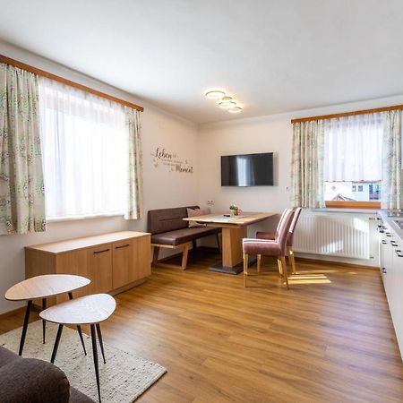 Haus Pitzer/Apartments Troicher シュラートミンク エクステリア 写真