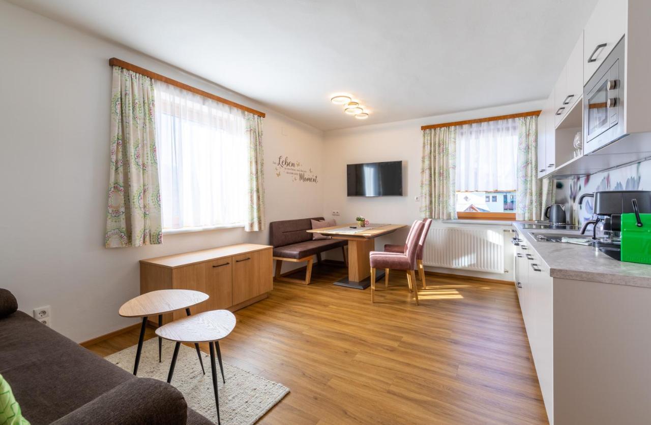 Haus Pitzer/Apartments Troicher シュラートミンク エクステリア 写真