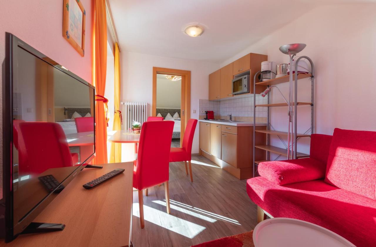 Haus Pitzer/Apartments Troicher シュラートミンク エクステリア 写真